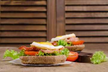 Traditional sandwich with fried bacon