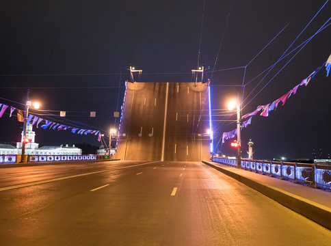 Divorced Palace Bridge at night in St. Petersburg. Russia