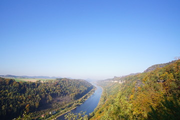 Sächsische Schweiz und Elbe im Herbst