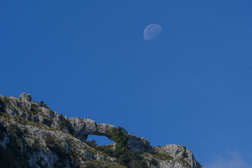 The moon in the eyes of the Devil - Ori&ntilde;on