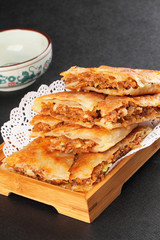 The meat stuffing pancakes