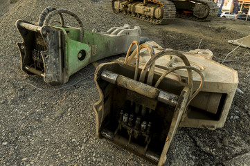 Baustelle Brückenbau Straßenbau Hydraulikhammer Meißel und Abbruchschere für Bagger,...