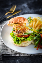 Egg bacon burger