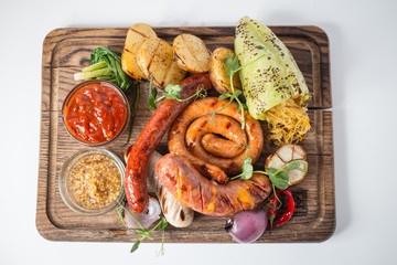 BBQ sausages with grilled vegetables
