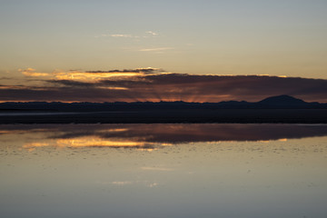 Fototapeta na wymiar Sunrise at Salar de Uyuni
