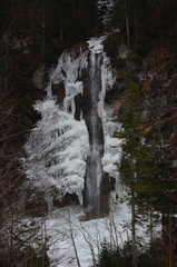 cascata in inverno