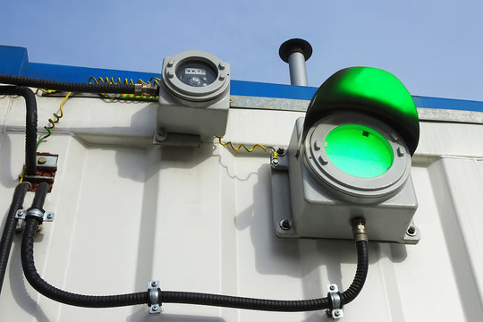 Industrial explosion-proof lantern, the light and sound alarm system at the fire