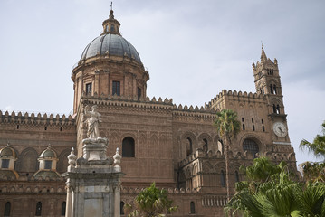 Fototapeta na wymiar Palermo, Italy - September 07, 2018 : View of Santa Rosalia statue in front of Palermo cathedral