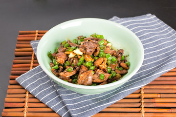 Pig head tastes satiny