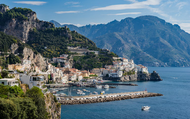 Fototapeta na wymiar Blick auf Amalfi; Italien