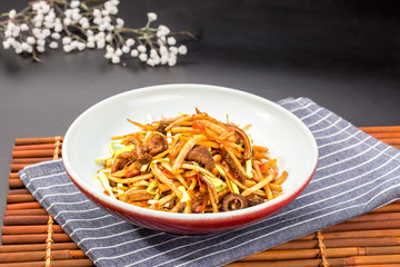 Sour radish with beef tripe