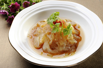 Jellyfish salad with flowers