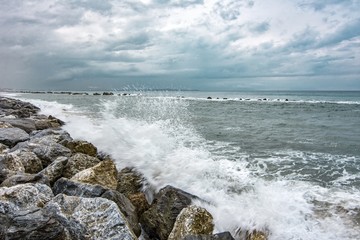 Crashing wave