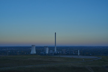 Obraz premium Steag Kohlekraftwerk Herne im Abendlicht