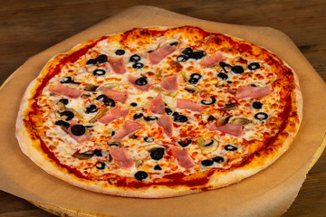 Pizza with ham and mushroom