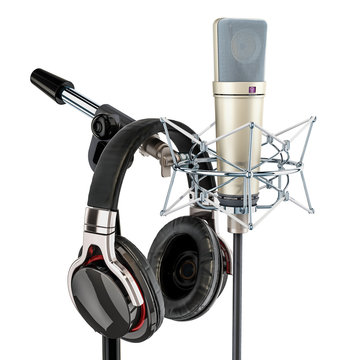 Headphones and diaphragm condenser studio microphone with shock-mount, 3D rendering