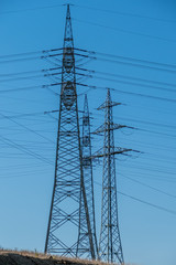 Strommasten einer Überlandleitung