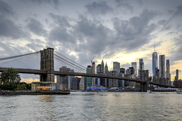 Fototapeta na wymiar Panorama new york city at evening