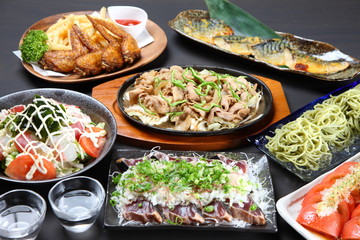 和洋折衷の様々な料理