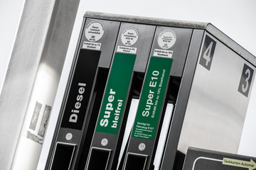 Zapfsäule an einer Tankstelle