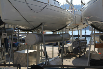 imbarcazioni ormeggiate nel porto di Salò Brescia 