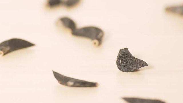 black garlic sliding slow