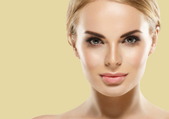 Fototapeta premium Beautiful eyes lashes woman with blonde hair beautiful and healthy skin woman