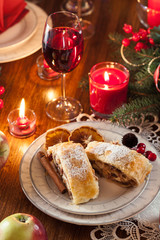Fototapeta na wymiar Traditional puff pastry strudel with apple