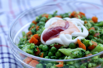 Fresh vegetable salad with sauce dressing