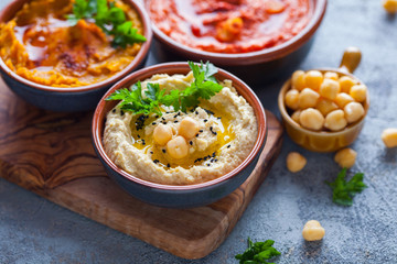 different hummus bowls