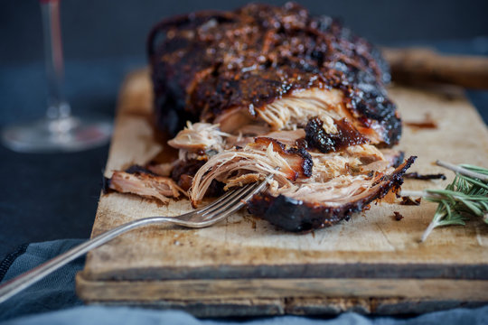Slow-cooked pork with sugar glazing