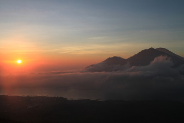 Sonnenaufgang vom Vulkan