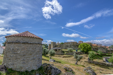 Fototapeta na wymiar vista del pueblo histórico de Castelo Mendo en Portugal