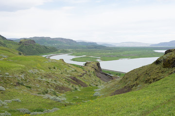 Fototapeta na wymiar Landschaft auf der Fahrt ins isländische Hochland (Landmannalaugar / Þórsmörk) / Süd-Island
