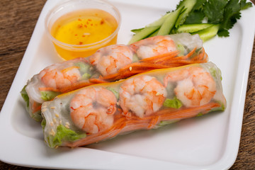 Vietnamese Spring roll with prawn