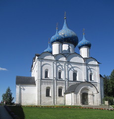 Fototapeta na wymiar Cathedral in Suzdal, Russia