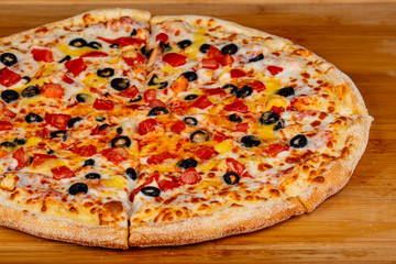 Pizza with chicken