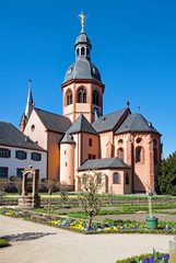 Fototapeta na wymiar Einhardsbasilika Seligenstadt, Hessen, Deutschland 