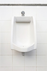 urinals in men toilet