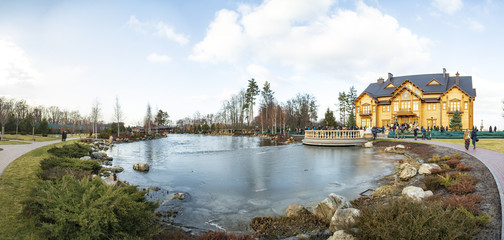 Fototapeta premium Honka House in Mezhyhirya panorama