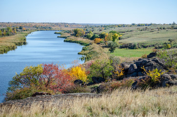 Fototapeta na wymiar Valley of the Kamyanka River in the Dnipropetrovsk region, Ukraine.