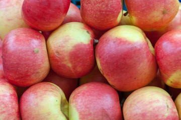 fresh apples in a market