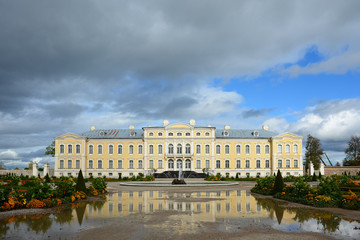Fototapeta na wymiar Baroque castle with ornamental gardens. Rundale Palace in Latvia.