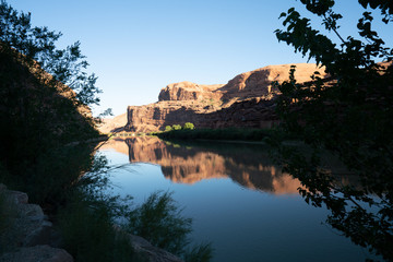 Fototapeta premium Colorado River reflections in Utah USA