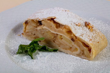 Apple strudel with mint