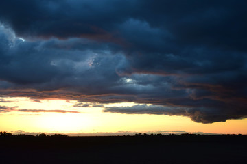 Fototapeta na wymiar Dark cloud formation at dusk