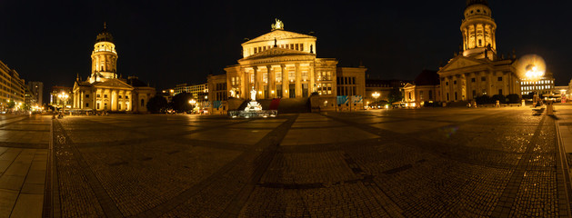 Fototapeta premium Panorama vom Berliner Gendarmenmarkt