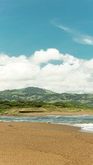 cielo y mar  azules hermosos 