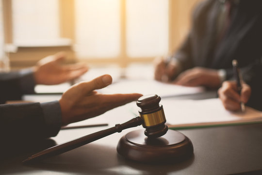The work of the judiciary in the workplace mediates the lawsuit between the parties such as the invasion of the area. Buy or sell real estate.