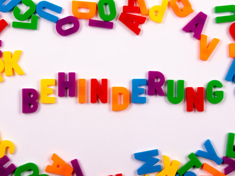 BEHINDERUNG in Buchstaben